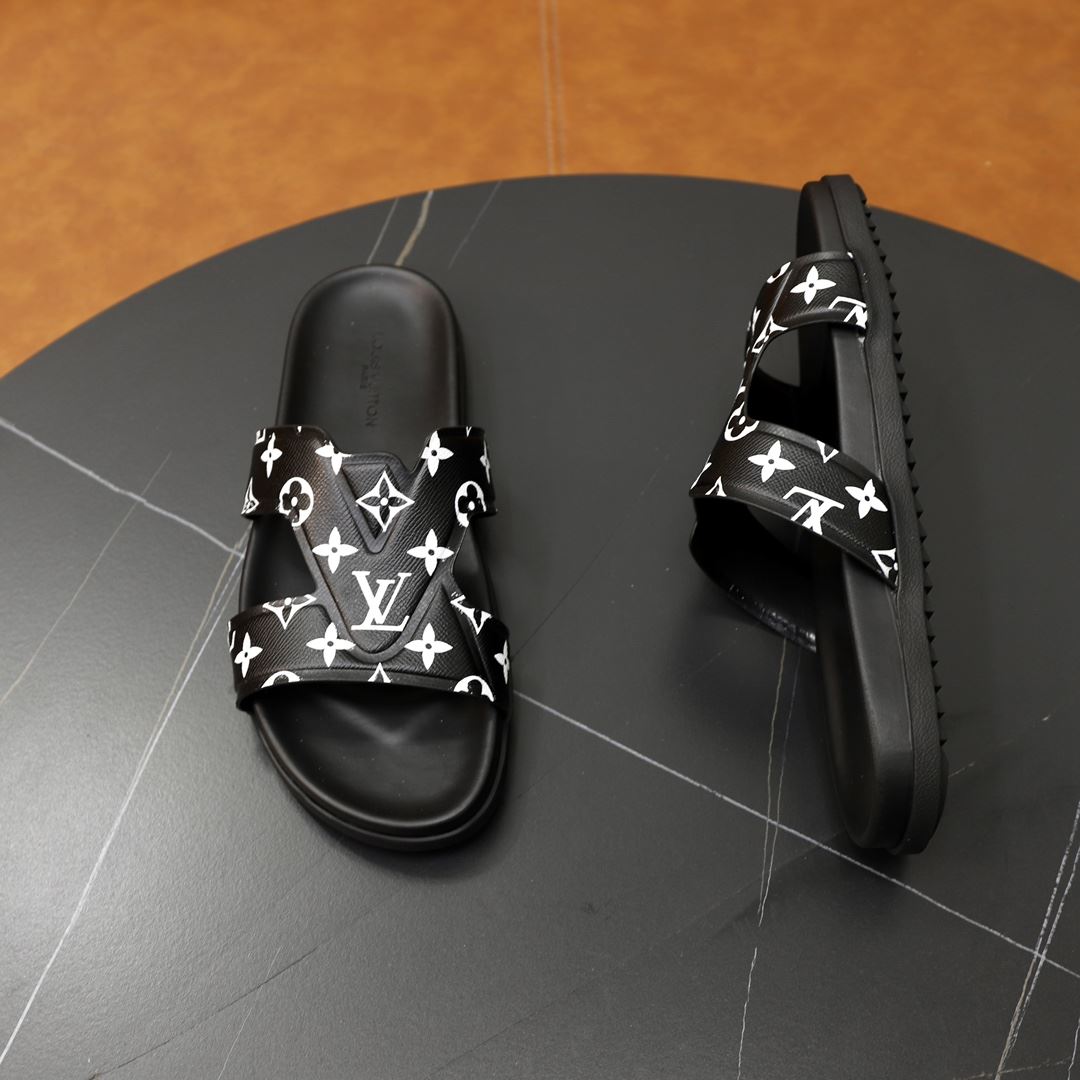 Louis Vuitton Slippers